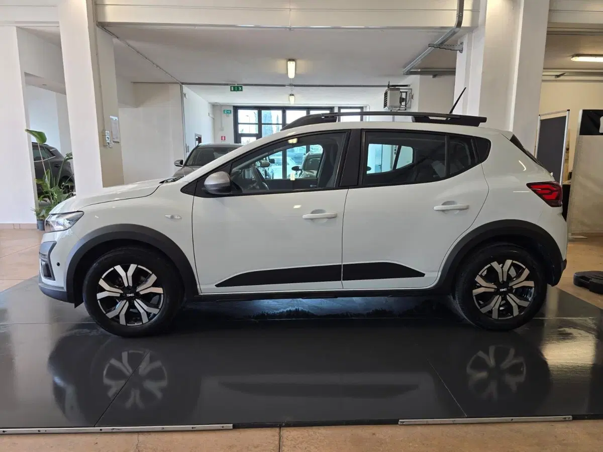 Dacia Sandero usata a Rimini (5)