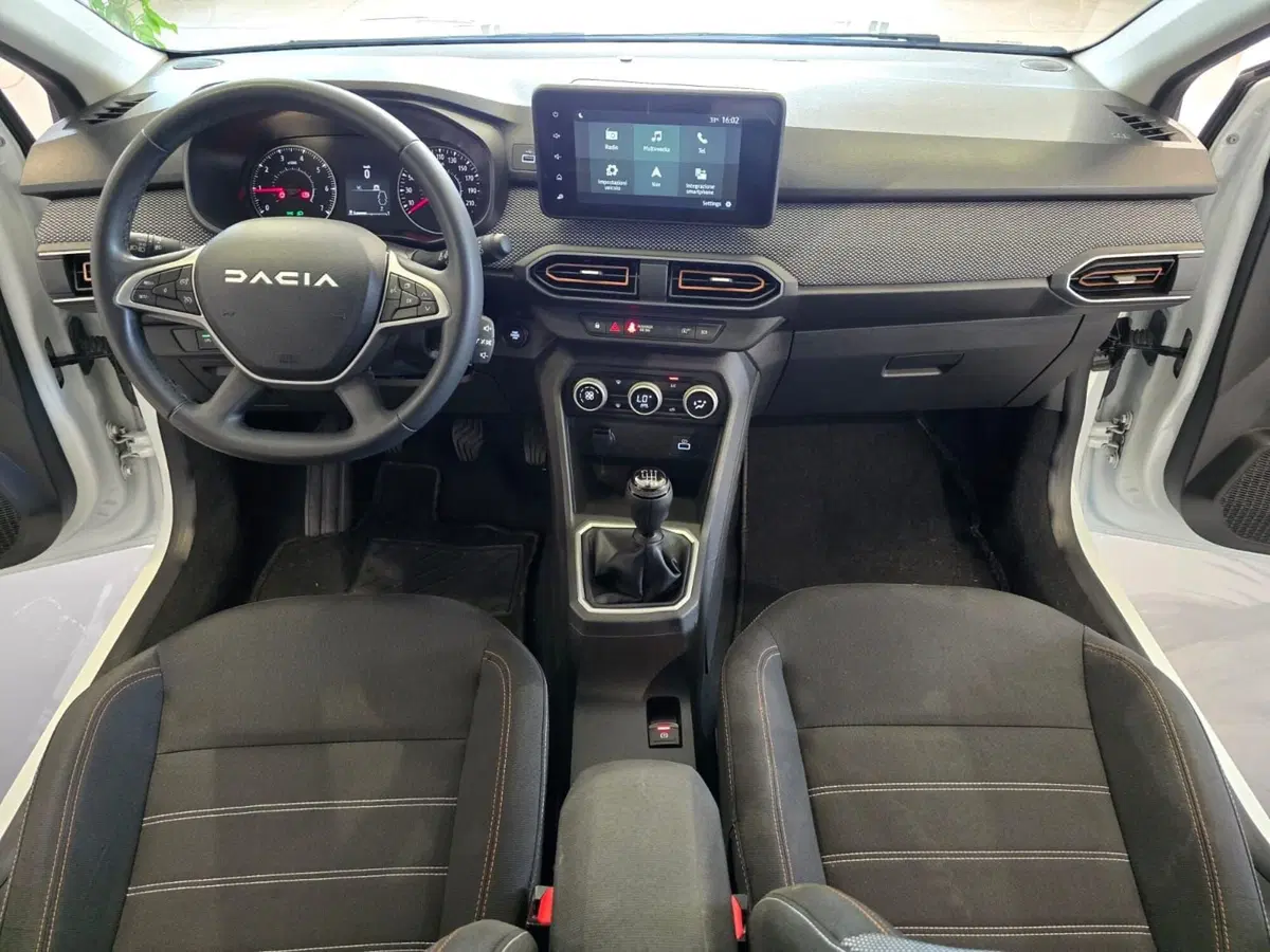 Dacia Sandero usata a Rimini (7)
