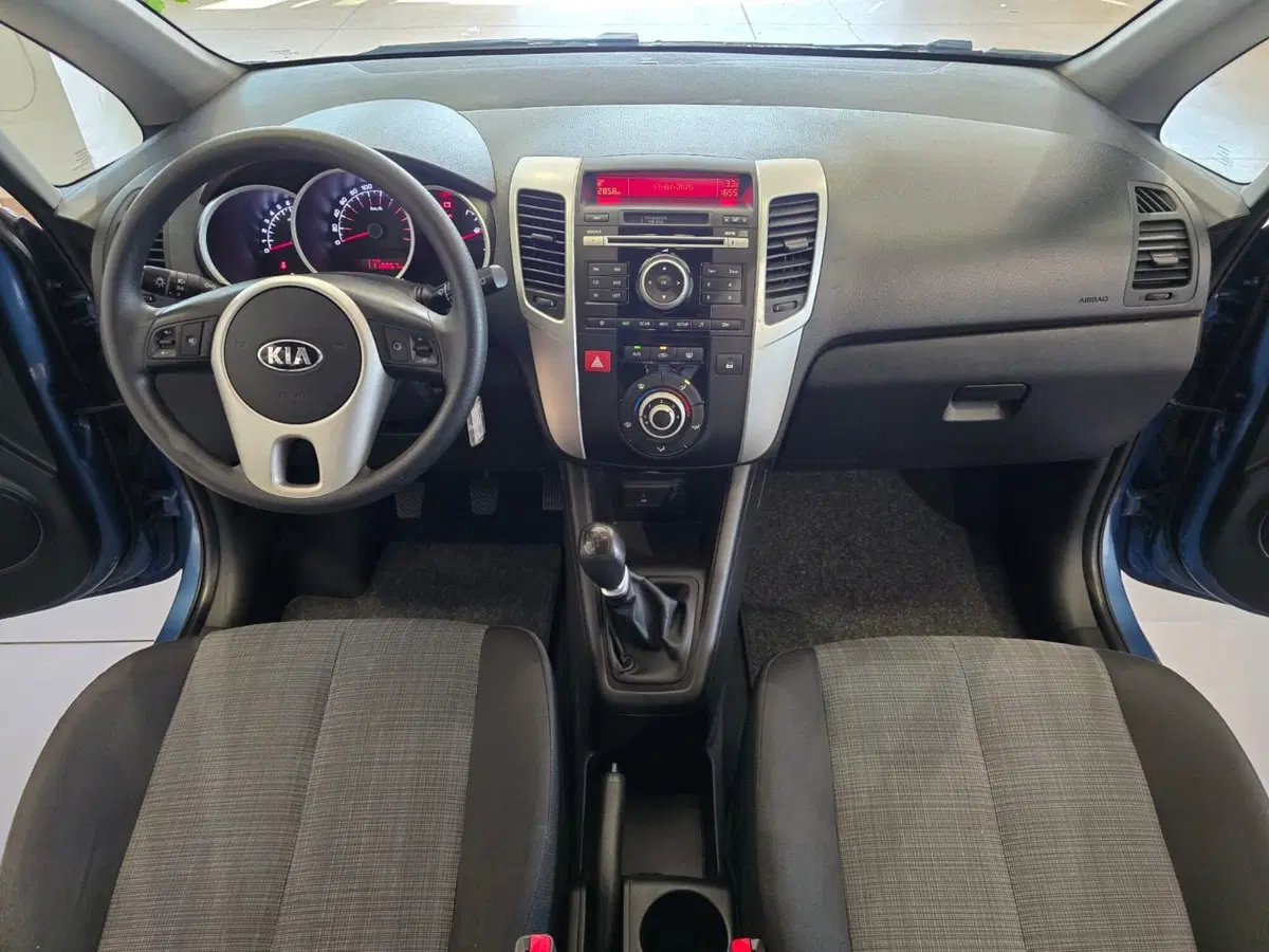 Kia Venga usata a Rimini (18)
