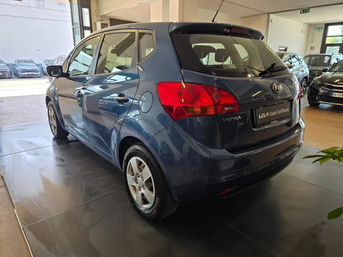 Kia Venga usata a Rimini (5)