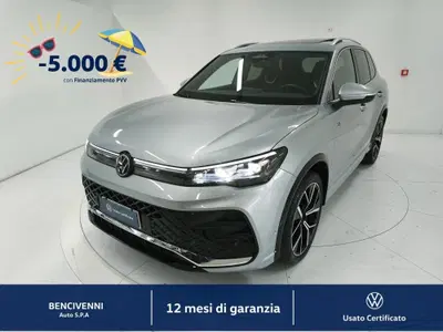 Volkswagen Tiguan Allspace 2.0 tdi R-Line 150cv dsg del 2024 usata a Catanzaro