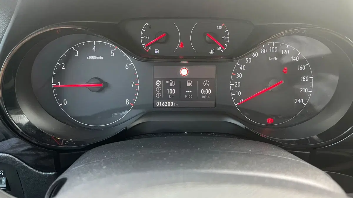 Opel Corsa usata a Massa-Carrara (9)