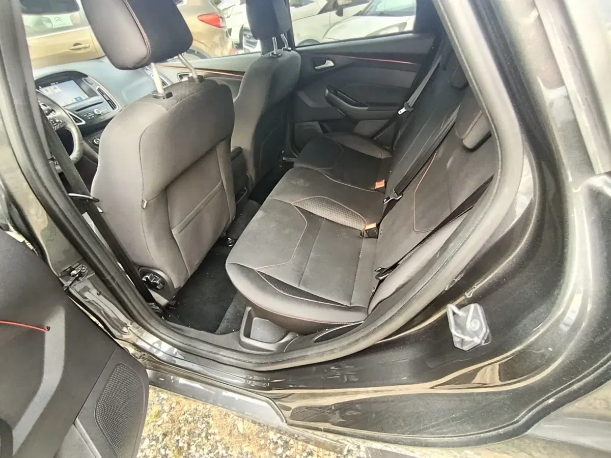 Ford Focus usata a Massa-Carrara (13)