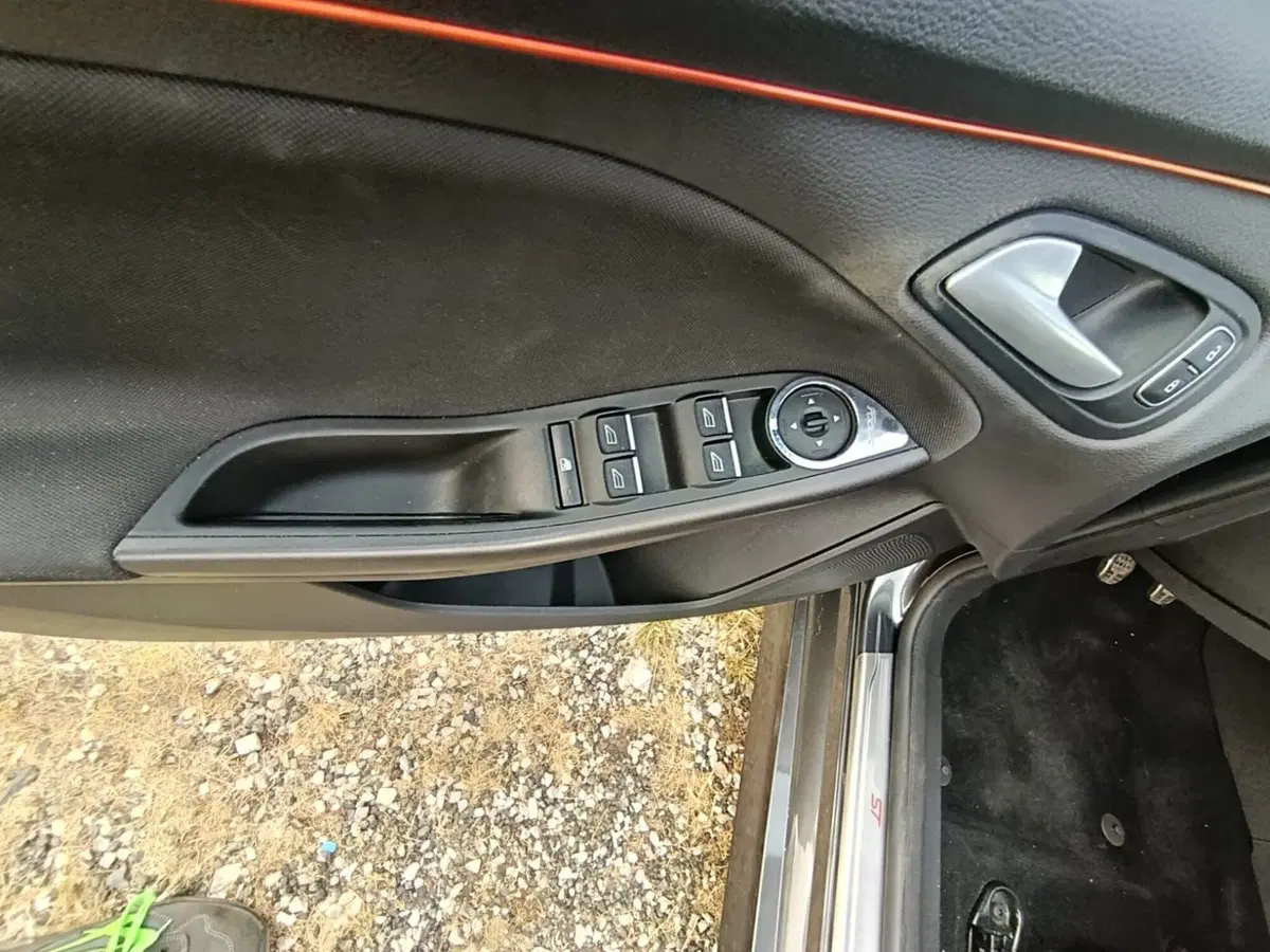 Ford Focus usata a Massa-Carrara (19)