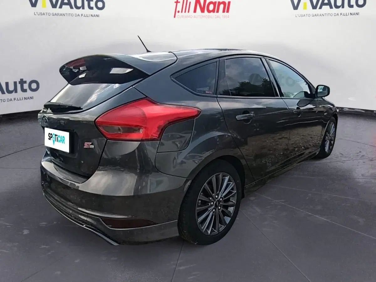 Ford Focus usata a Massa-Carrara (2)