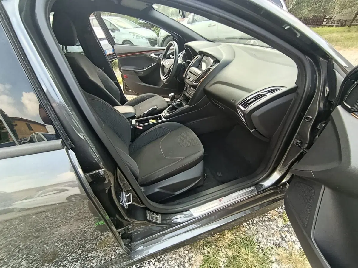 Ford Focus usata a Massa-Carrara (5)