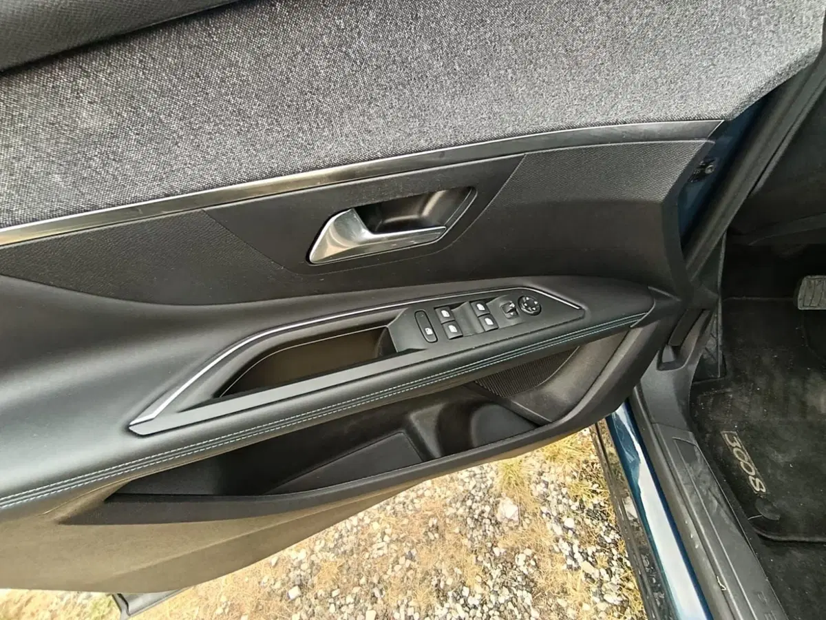 Peugeot 3008 usata a Massa-Carrara (20)