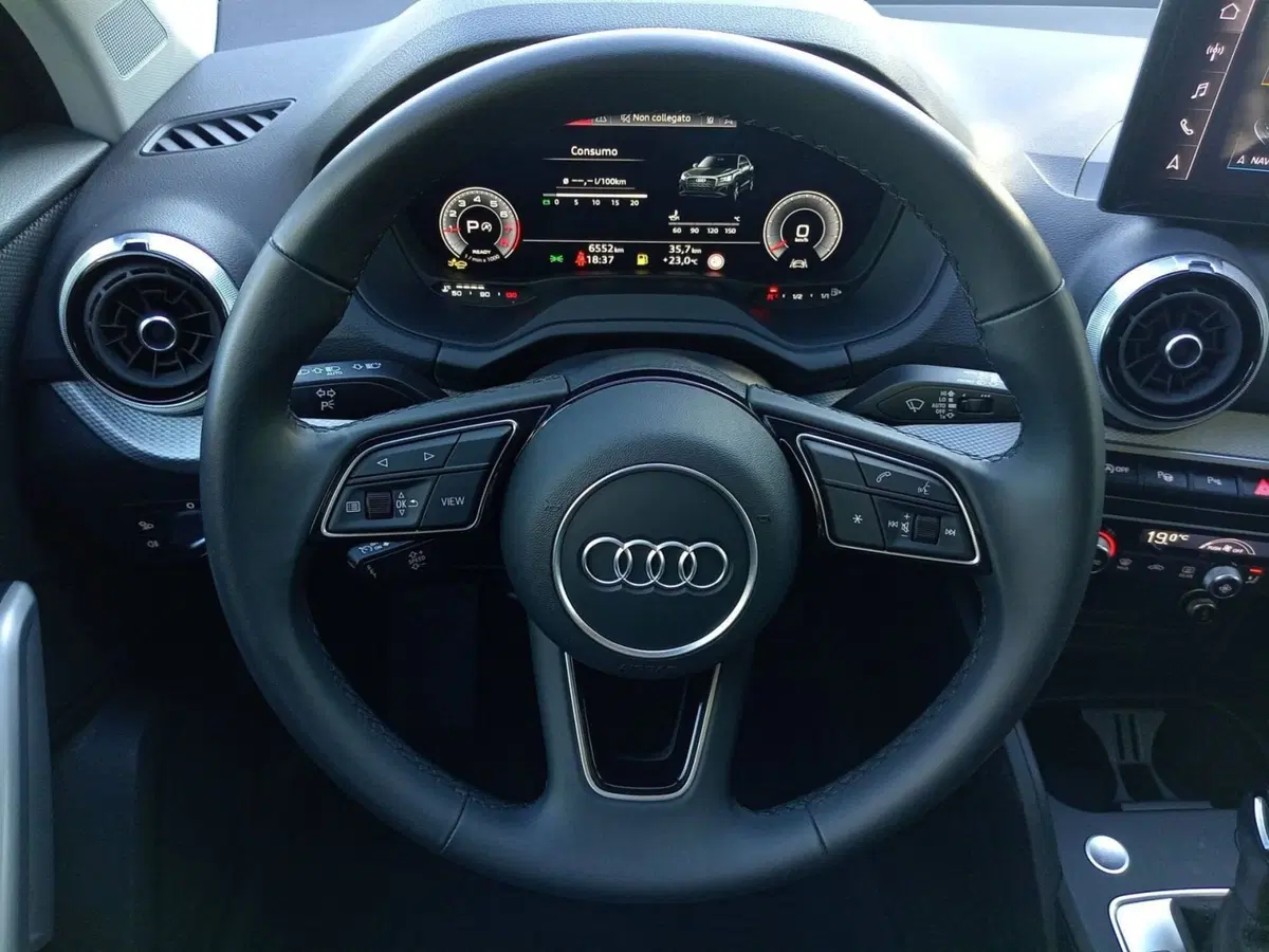 Audi Q2 usata a Bari (3)