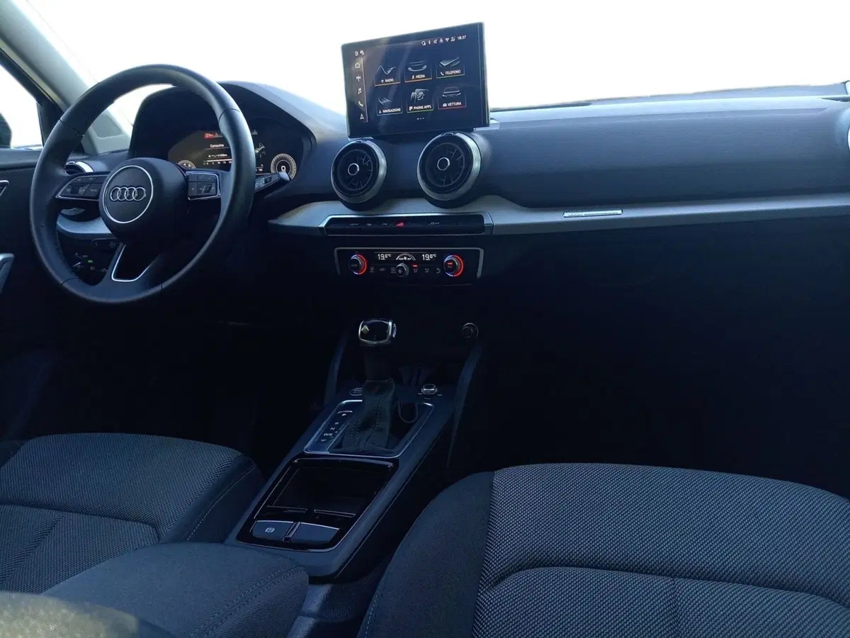 Audi Q2 usata a Bari (4)