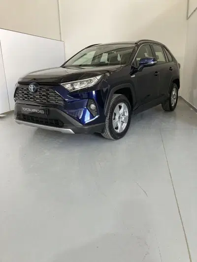 Toyota Rav4 HV (218CV) E-CVT 2WD Active del 2021 usata a San Severo