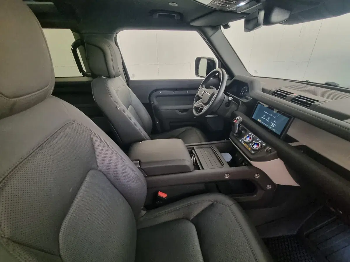Land Rover Defender usata a Brescia (3)