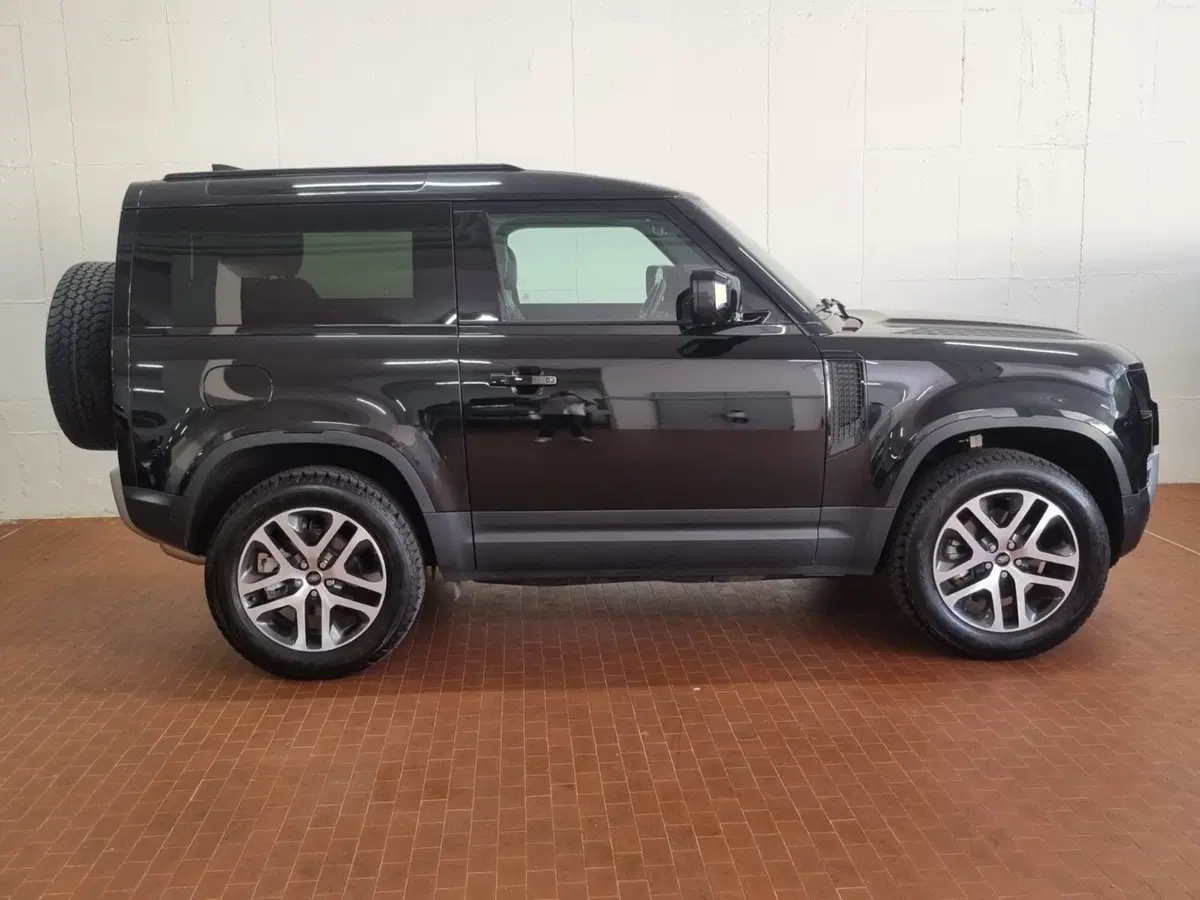 Land Rover Defender usata a Brescia (6)