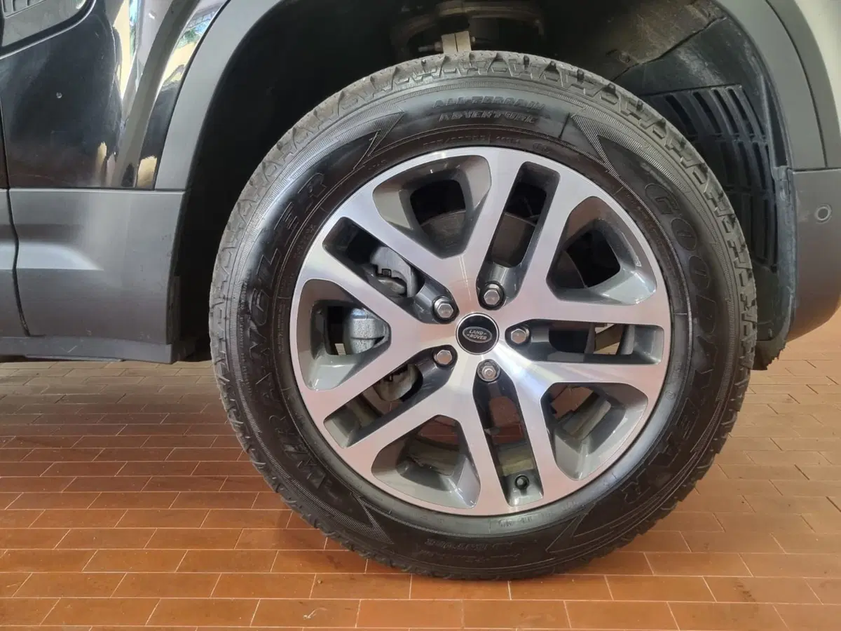 Land Rover Defender usata a Brescia (9)