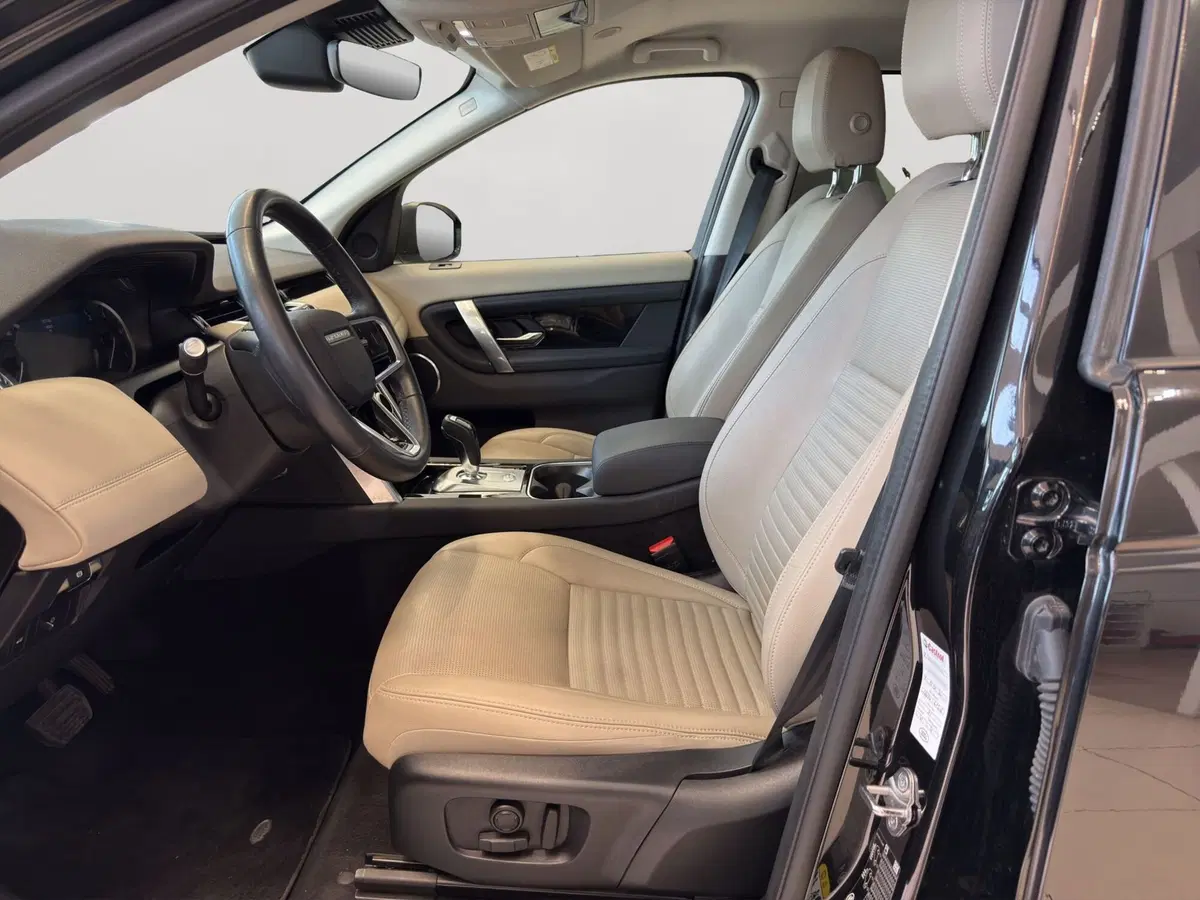 Land Rover Discovery Sport usata a Latina (11)