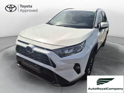 Toyota Rav4 vvt-ie h Style 2wd 218cv e-cvt del 2020 usata a Roma