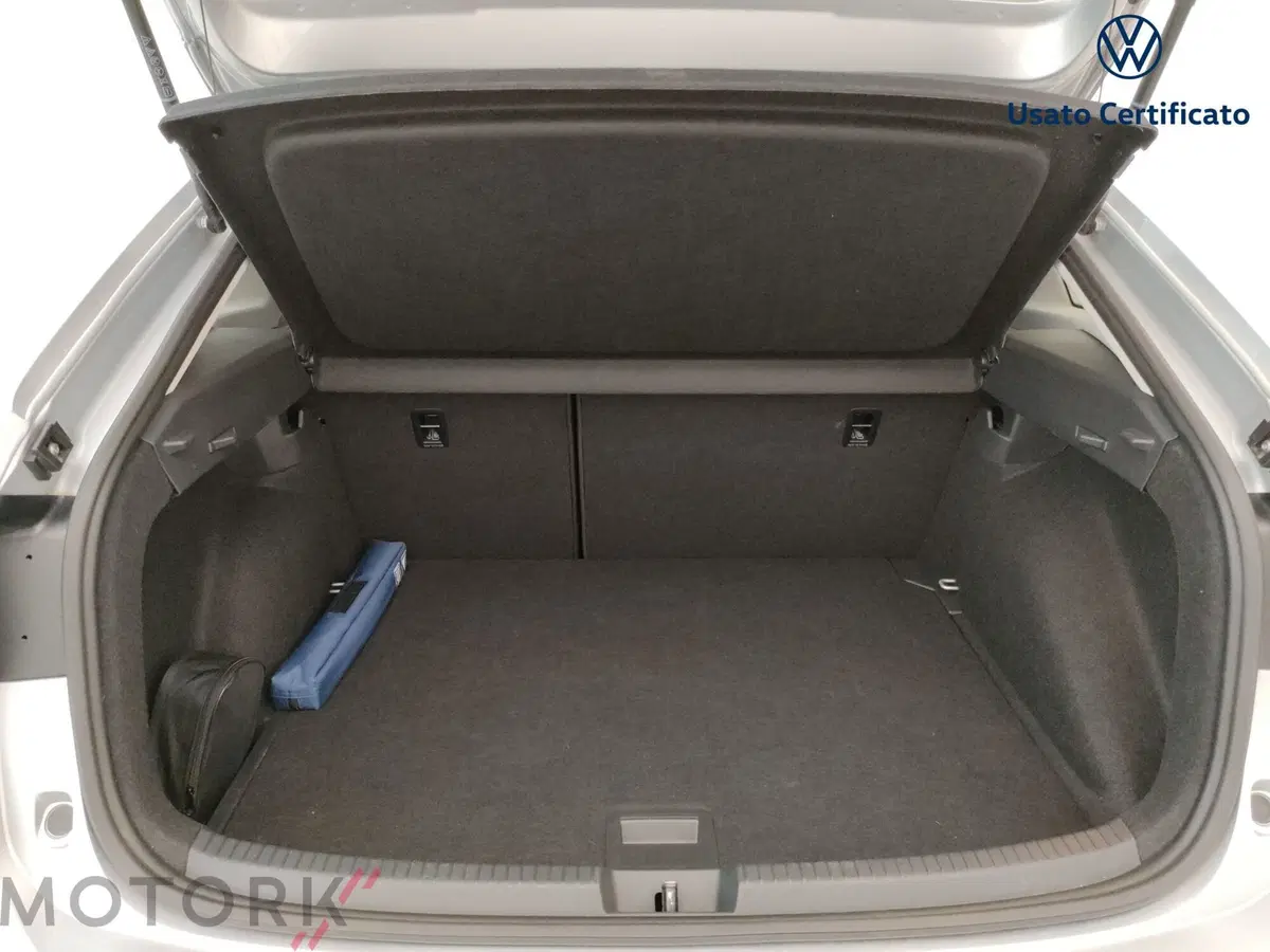Volkswagen Taigo usata a Varese (9)