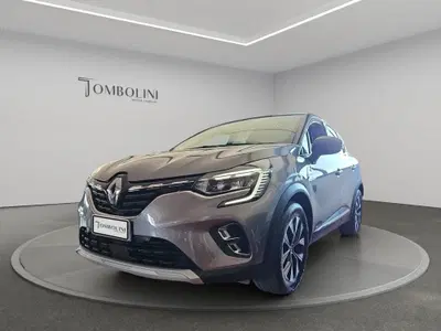 Renault Captur Full Hybrid E-Tech 145 CV Techno del 2024 usata a Perugia