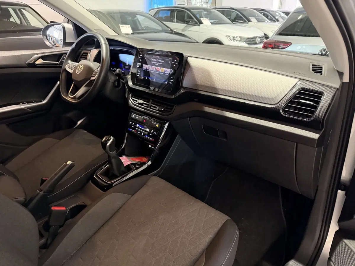 Volkswagen T-Cross usata a Genova (10)