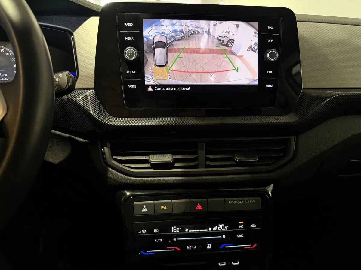 Volkswagen T-Cross usata a Genova (13)