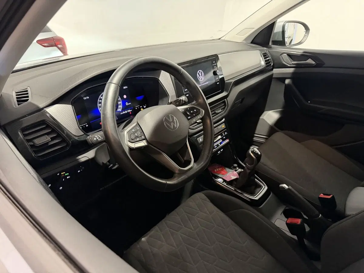 Volkswagen T-Cross usata a Genova (8)