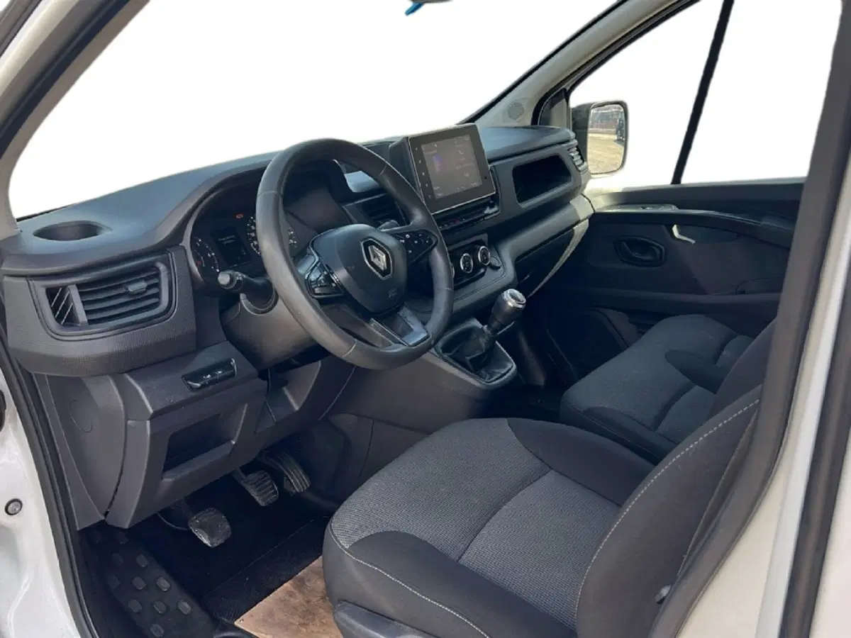 Renault Trafic Furgone usata a Roma (11)