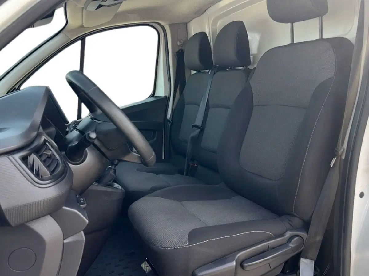 Renault Trafic Furgone usata a Roma (12)