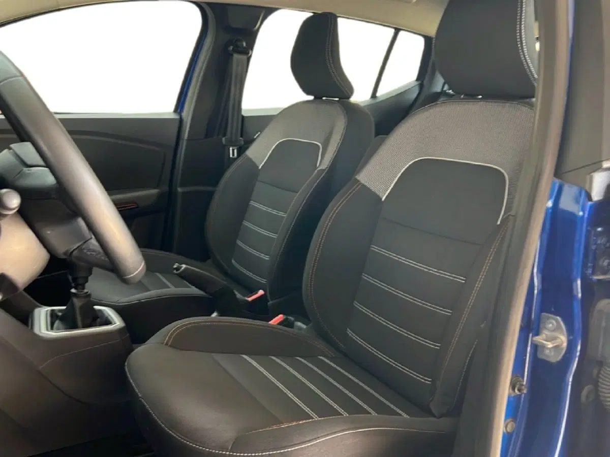 Dacia Sandero usata a Roma (12)