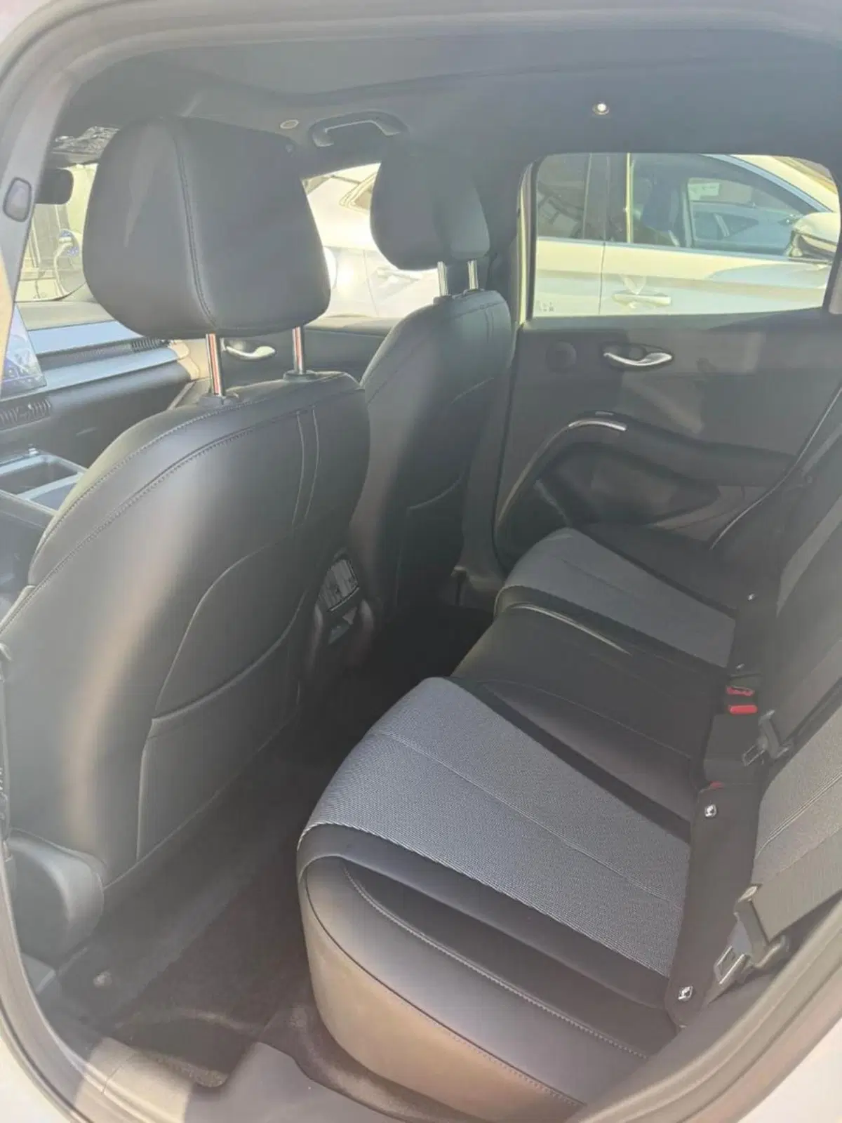 Byd Dolphin G DM-i nuova a Bologna (16)