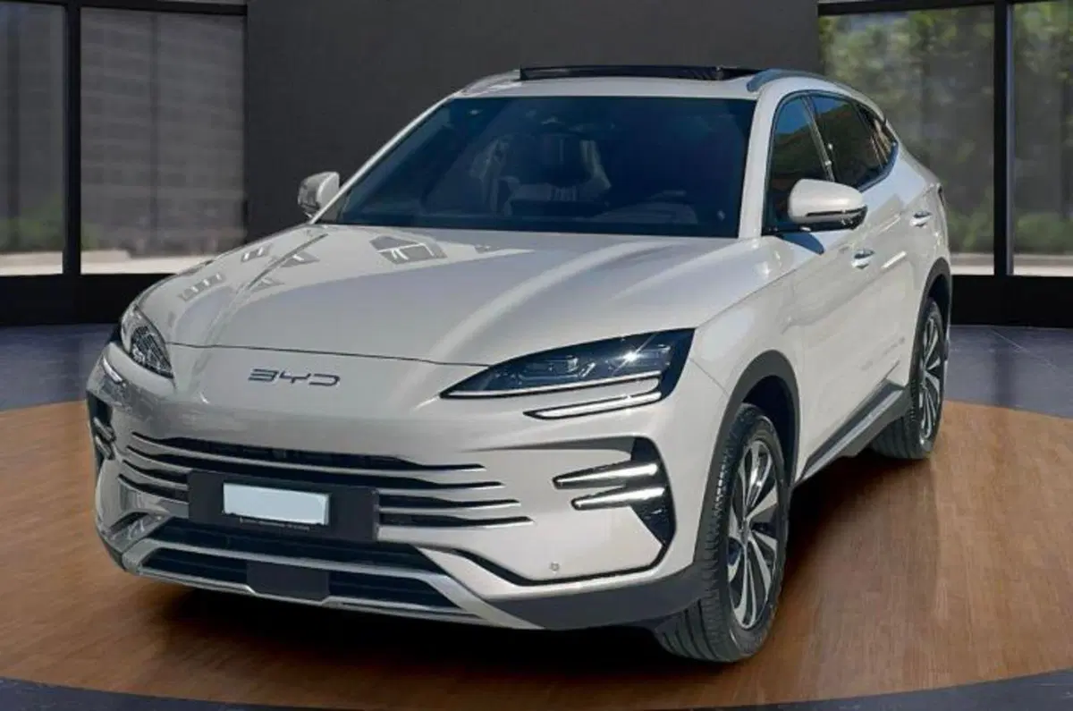 Byd Seal U DM-i nuova a Bologna (2)
