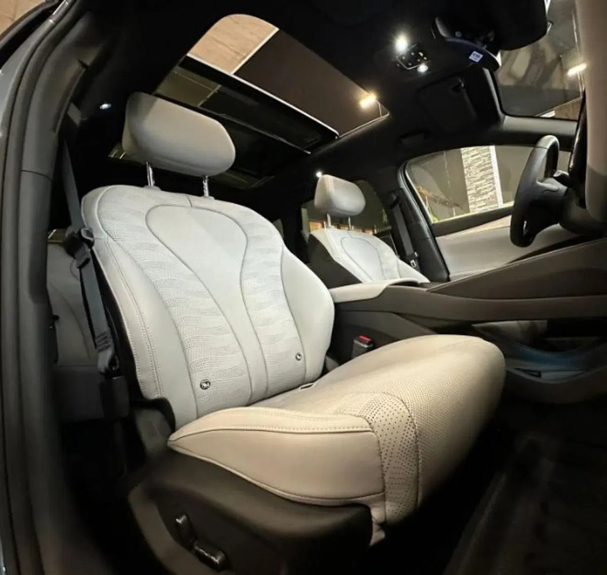 Byd Seal 6 DM-i Station Wagon nuova a Bologna (13)