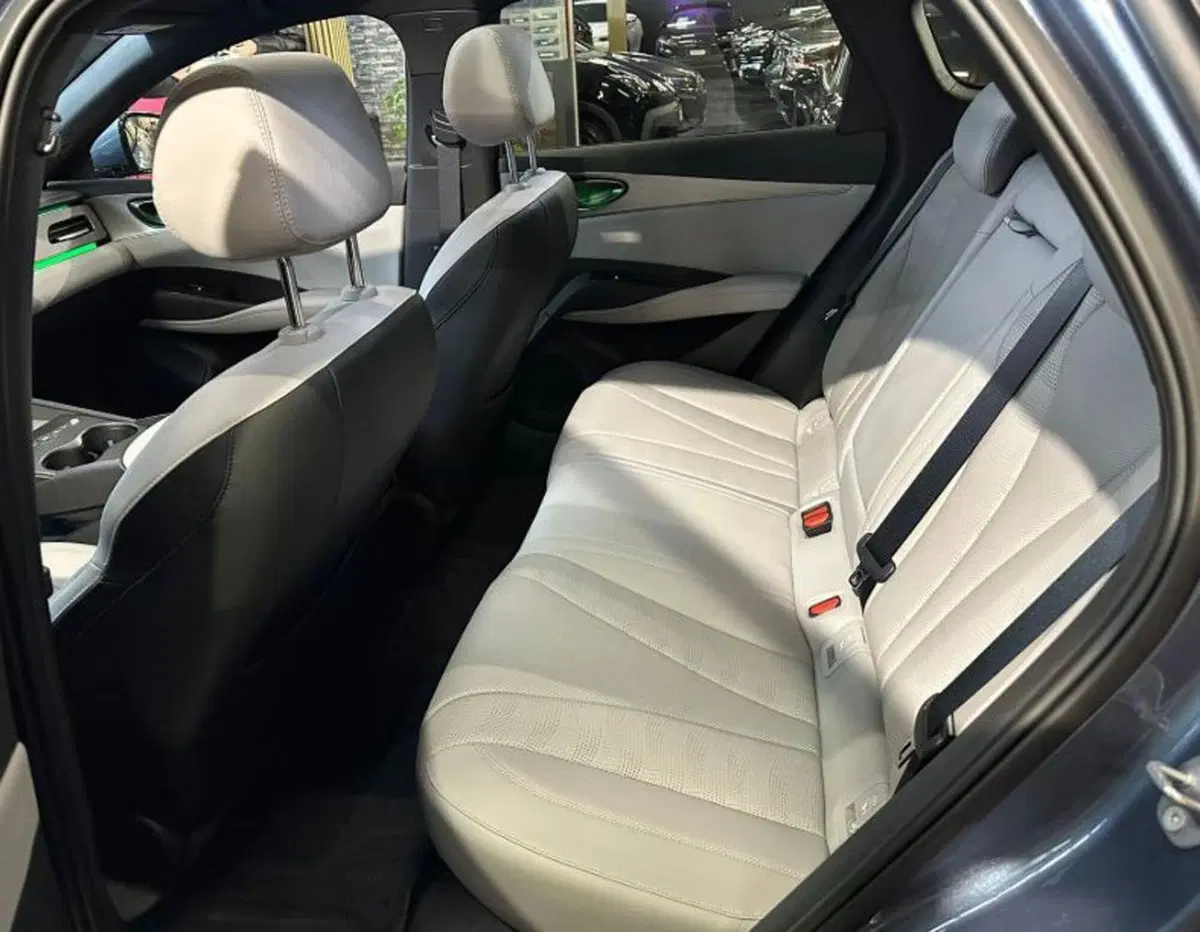Byd Seal 6 DM-i Station Wagon nuova a Bologna (14)