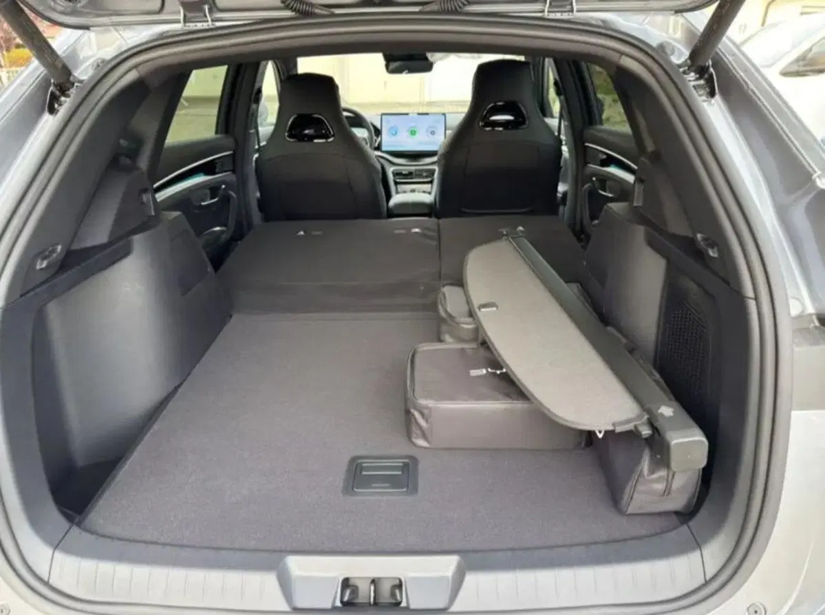 Byd Seal U DM-i nuova a Bologna (14)