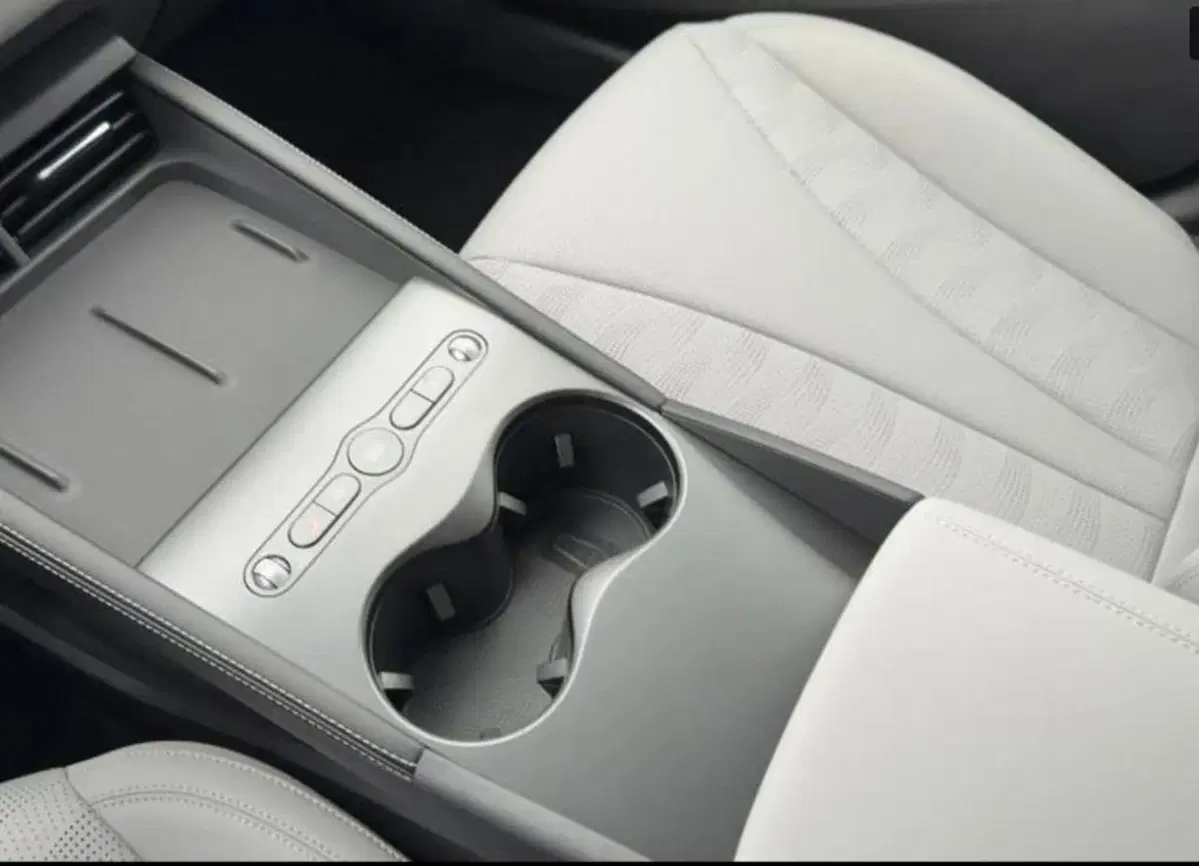 Byd Seal 6 DM-i Station Wagon nuova a Bologna (13)
