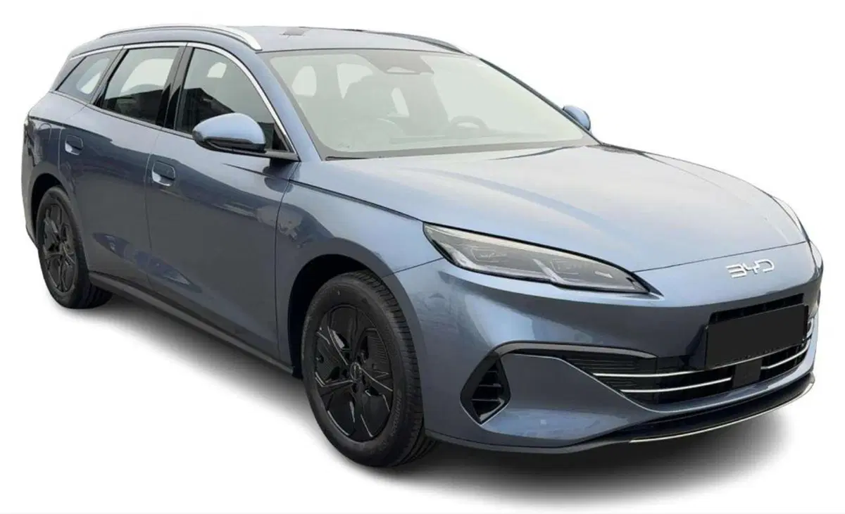 Byd Seal 6 DM-i Station Wagon nuova a Bologna (2)