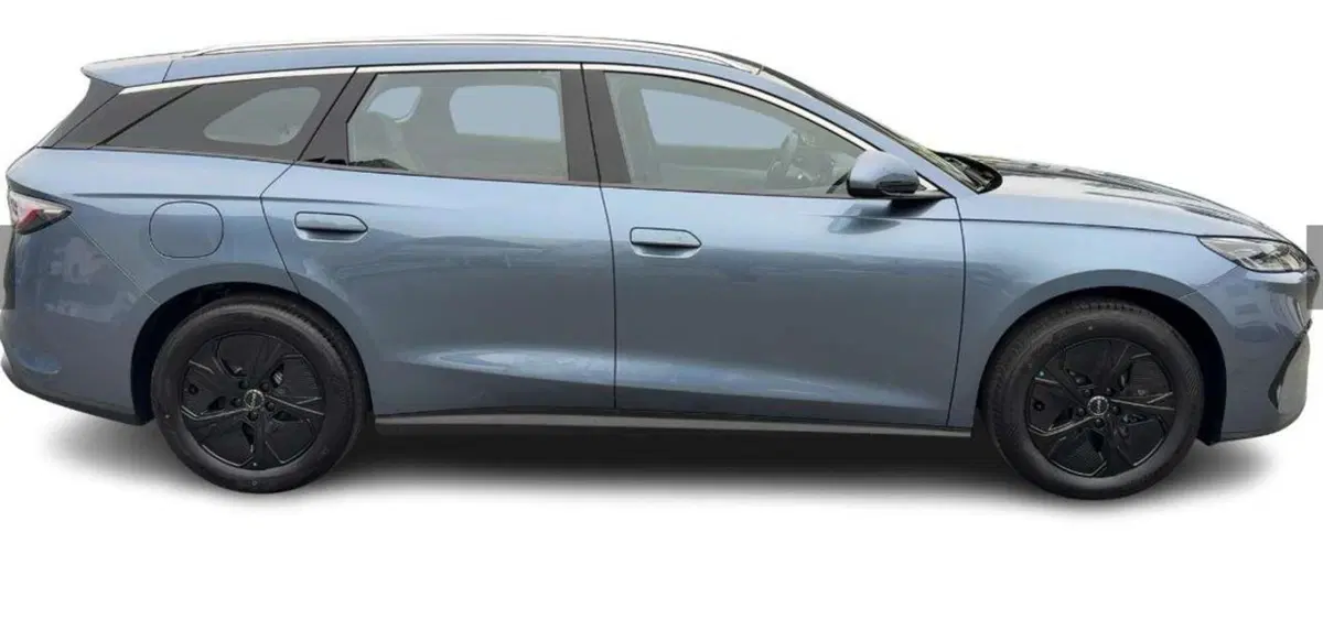 Byd Seal 6 DM-i Station Wagon nuova a Bologna (9)