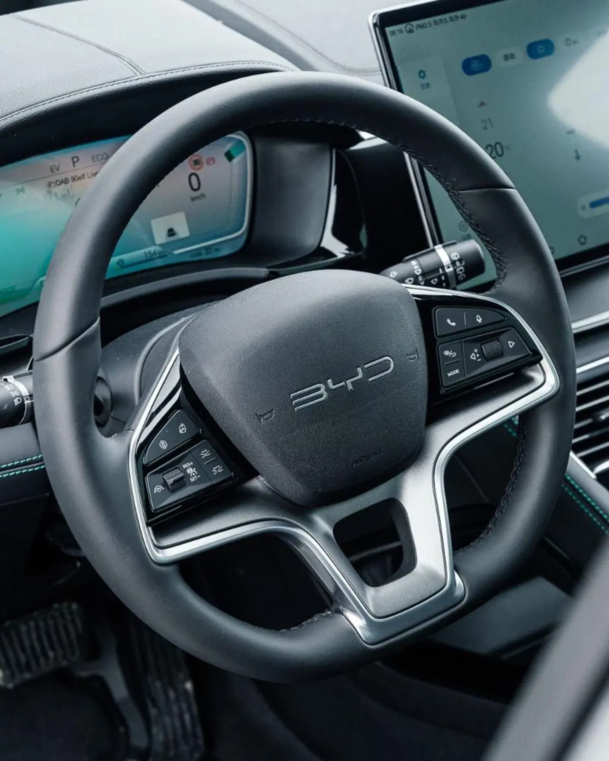 Byd Seal U DM-i nuova a Bologna (14)