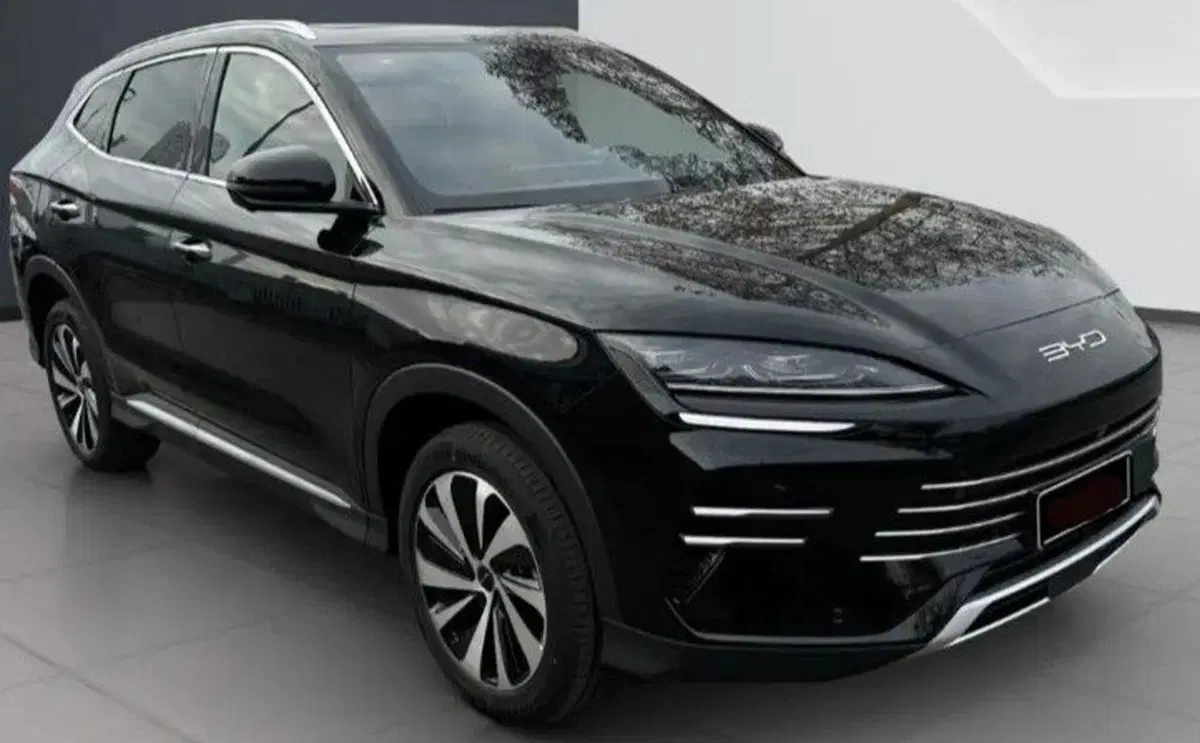 Byd Seal U DM-i nuova a Bologna (2)