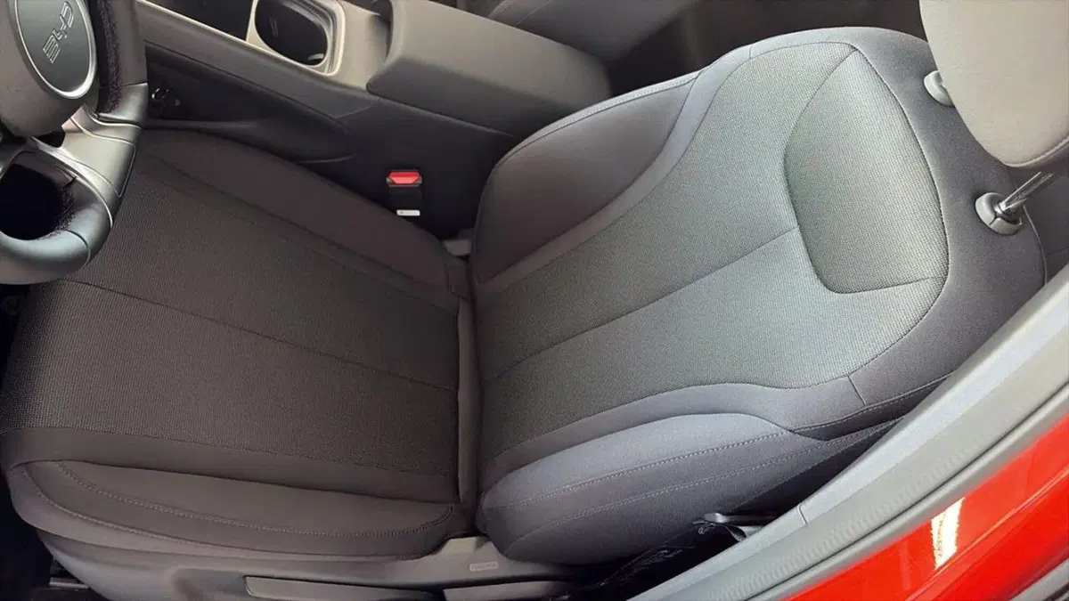 Byd Dolphin G DM-i nuova a Bologna (16)