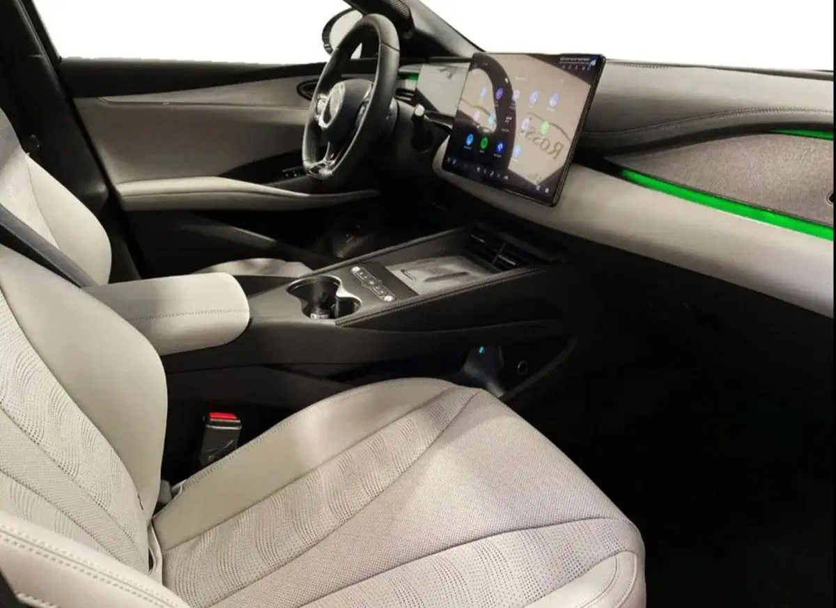Byd Seal 6 DM-i Station Wagon nuova a Bologna (11)