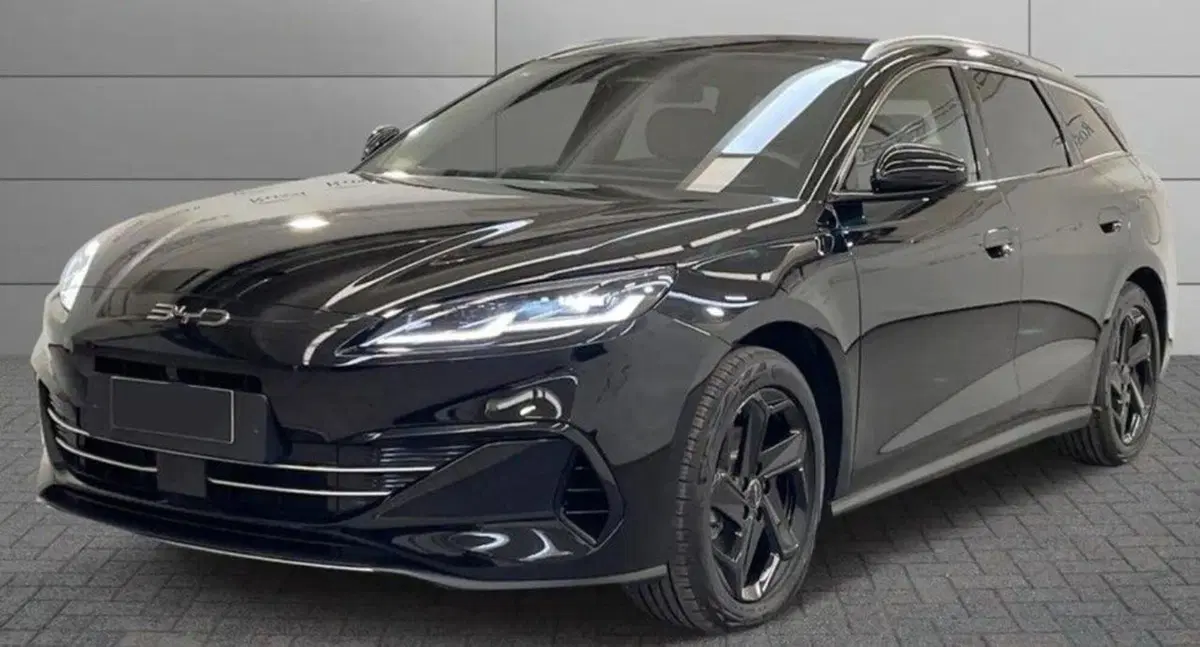 Byd Seal 6 DM-i Station Wagon nuova a Bologna (2)