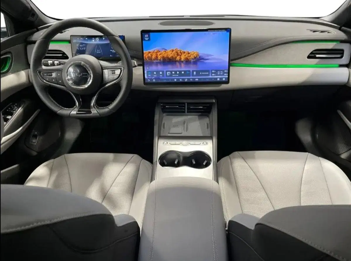Byd Seal 6 DM-i Station Wagon nuova a Bologna (8)