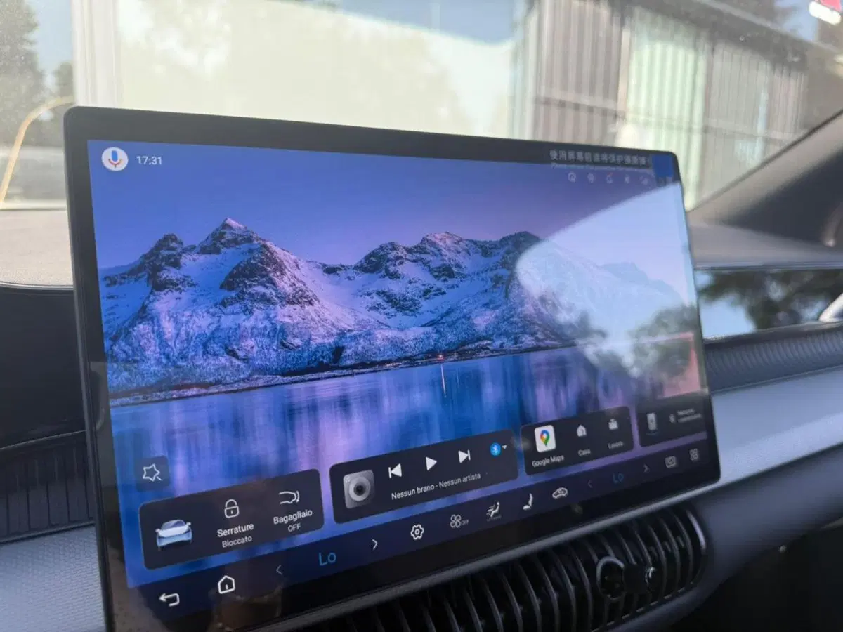 Byd Dolphin G DM-i nuova a Bologna (14)