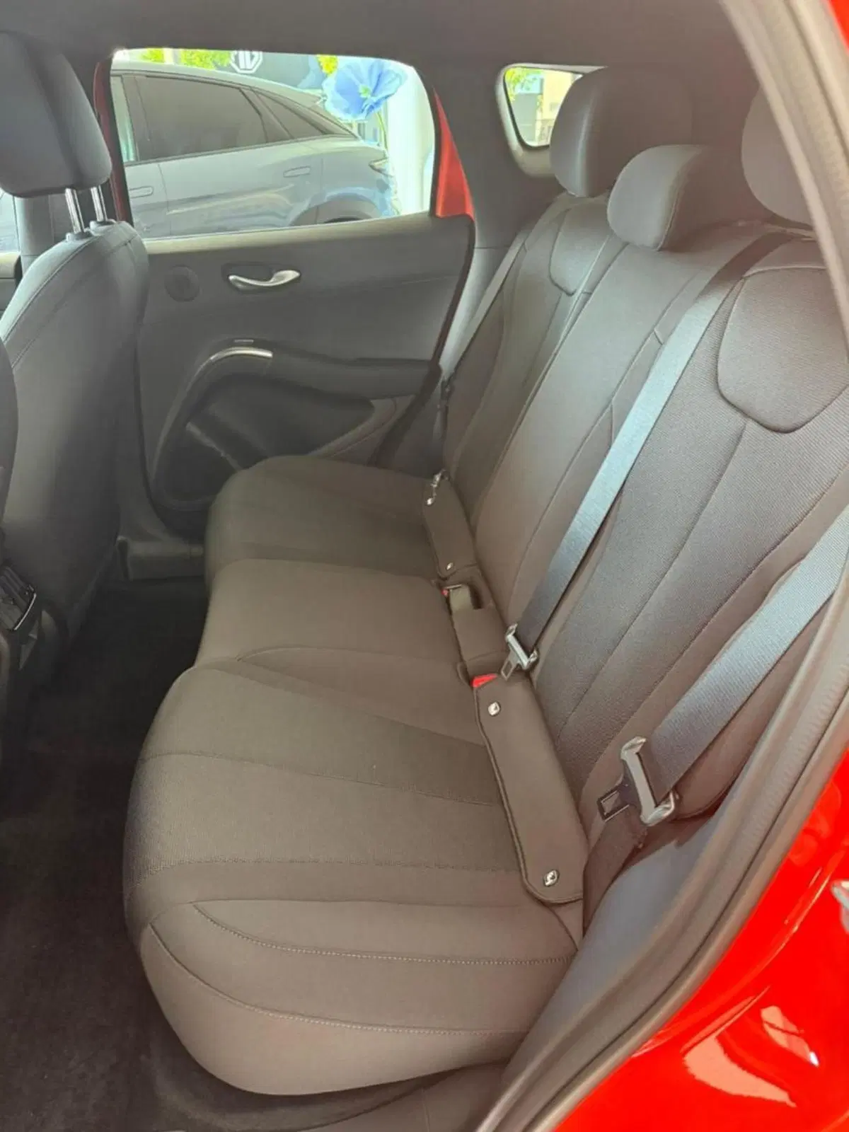 Byd Dolphin G DM-i nuova a Bologna (19)