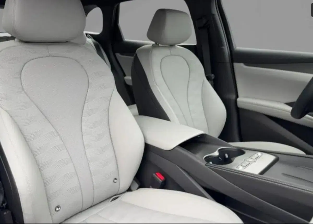 Byd Seal 6 DM-i Station Wagon nuova a Bologna (11)