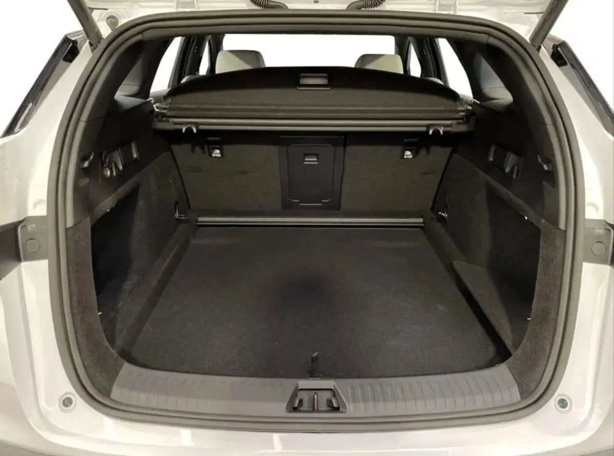 Byd Seal 6 DM-i Station Wagon nuova a Bologna (6)