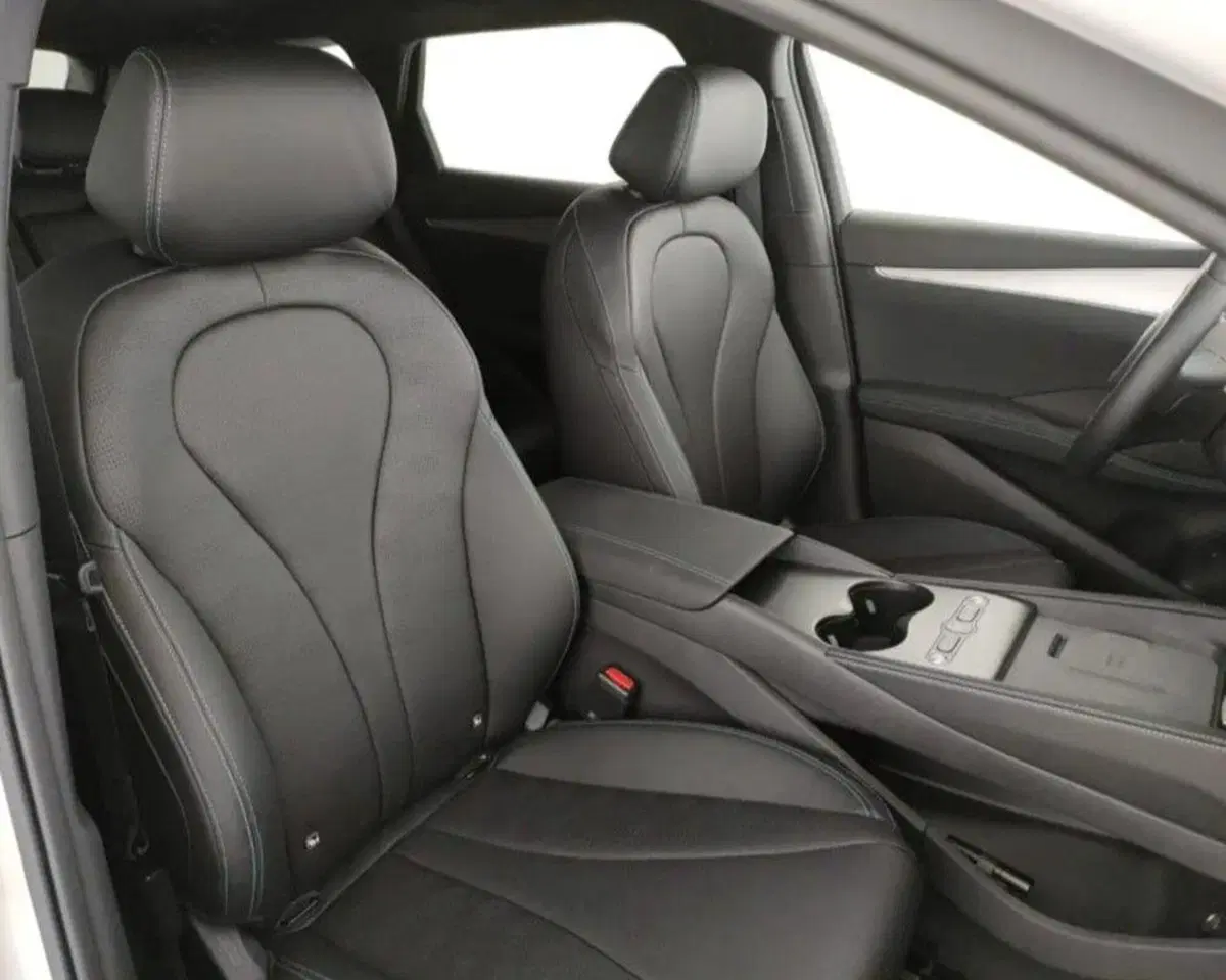 Byd Seal 6 DM-i Station Wagon nuova a Bologna (9)