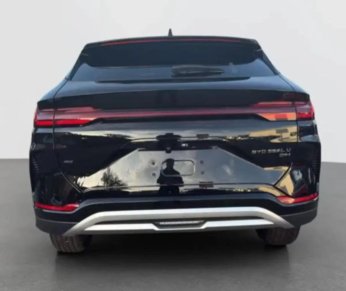 Byd Seal U DM-i nuova a Bologna (5)
