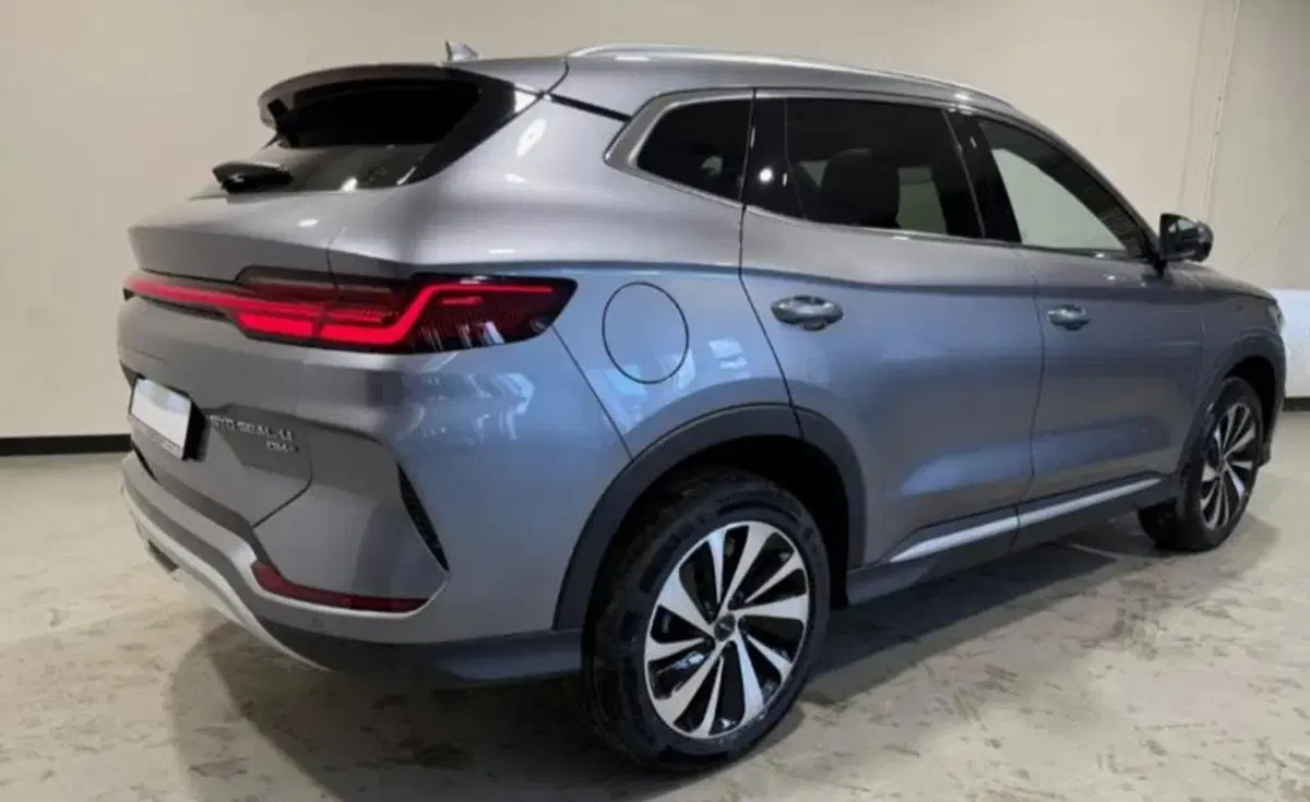 Byd Seal U DM-i nuova a Bologna (4)