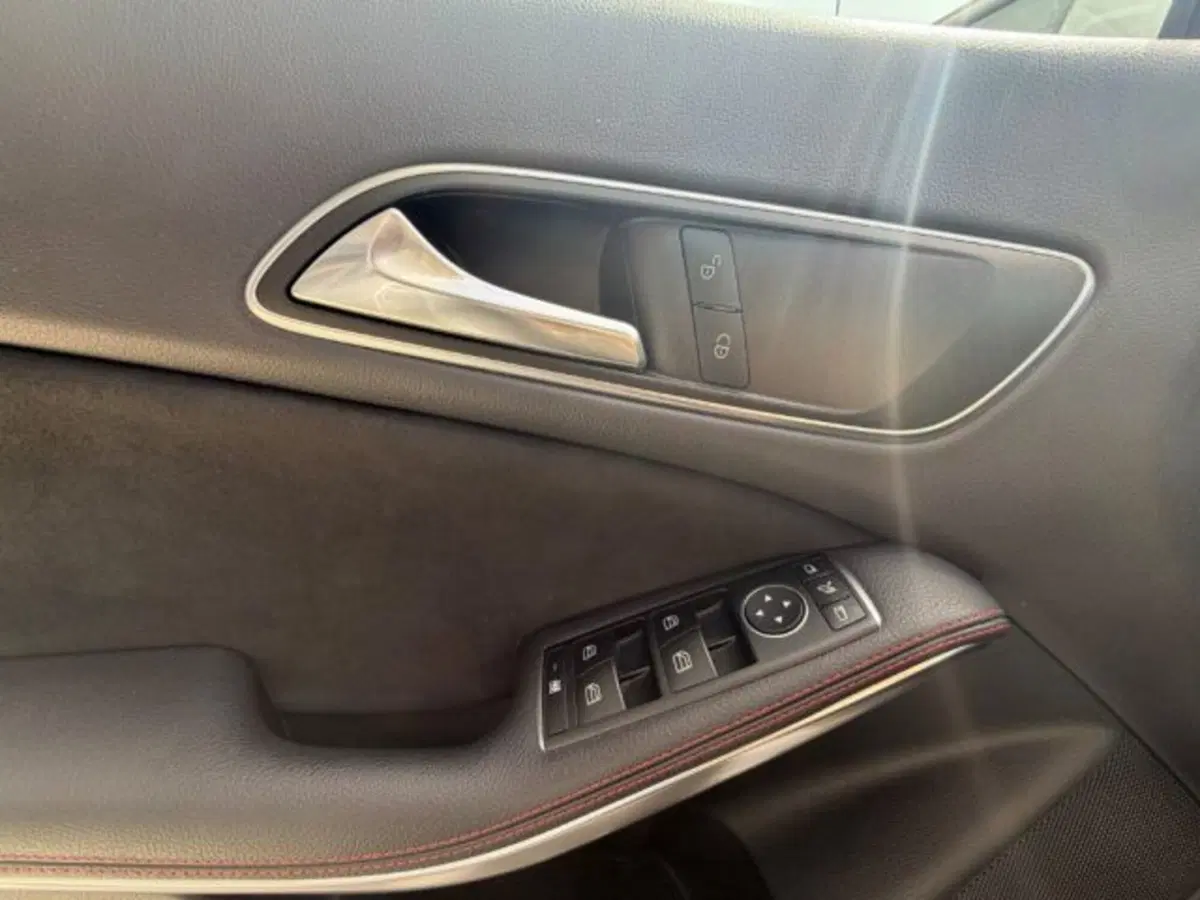 Mercedes-Benz CLA usata a Potenza (14)
