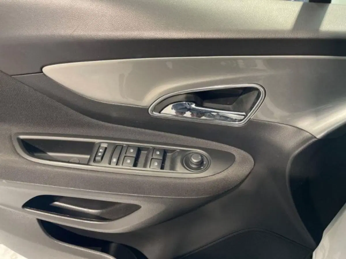 Opel Mokka usata a Ancona (13)